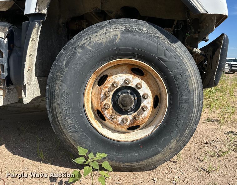 image for item OM9532 2012 Freightliner 114SD ready mix truck