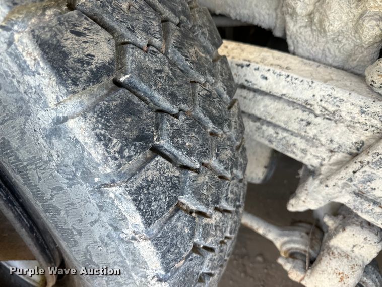 image for item OM9532 2012 Freightliner 114SD ready mix truck