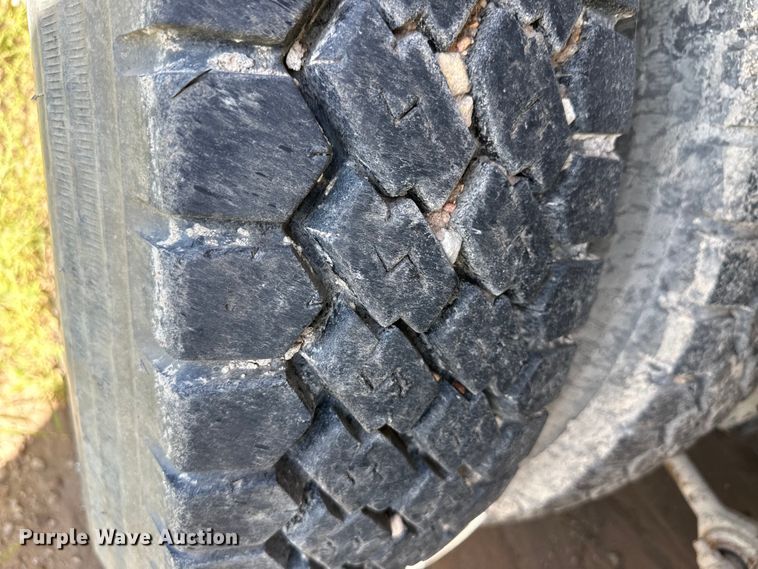 image for item OM9532 2012 Freightliner 114SD ready mix truck