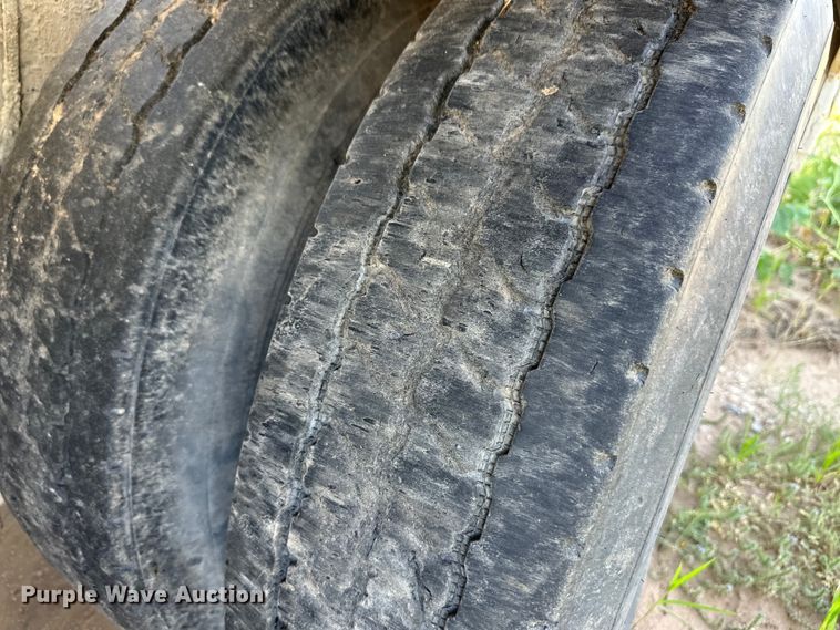 image for item OM9532 2012 Freightliner 114SD ready mix truck