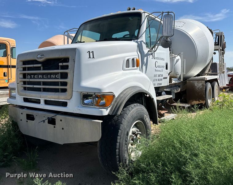 image for item OM9533 2001 Sterling ready mix truck