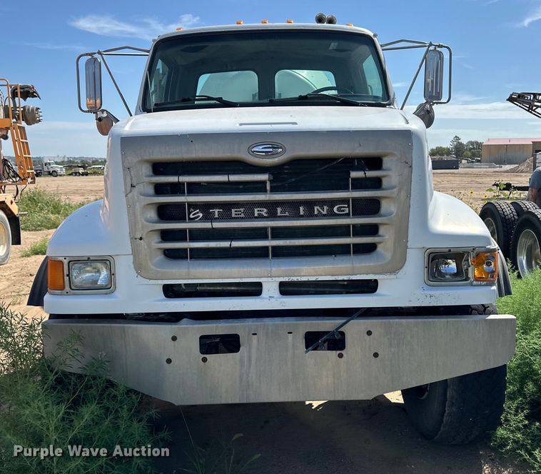 image for item OM9533 2001 Sterling ready mix truck