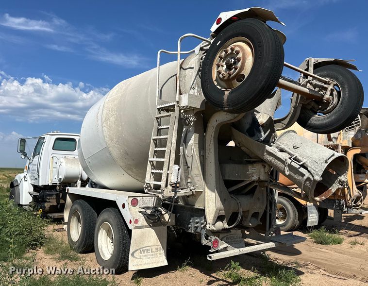 image for item OM9533 2001 Sterling ready mix truck