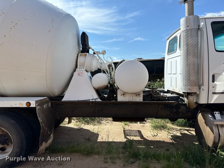 image for item OM9533 2001 Sterling ready mix truck