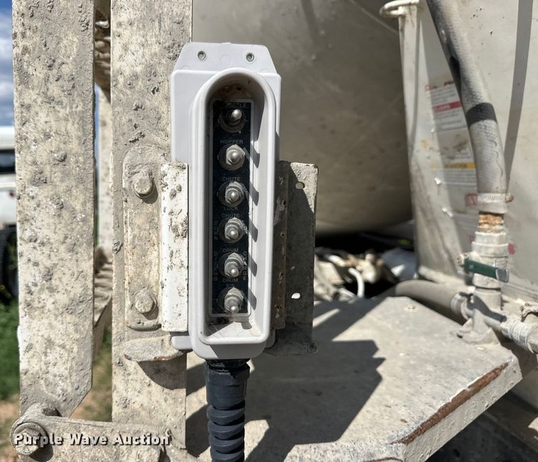 image for item OM9533 2001 Sterling ready mix truck