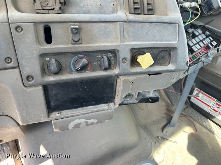 image for item OM9533 2001 Sterling ready mix truck