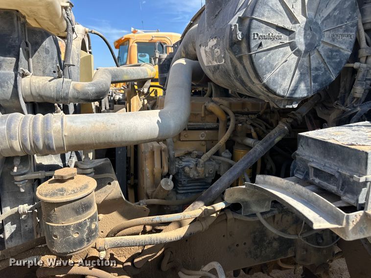 image for item OM9533 2001 Sterling ready mix truck