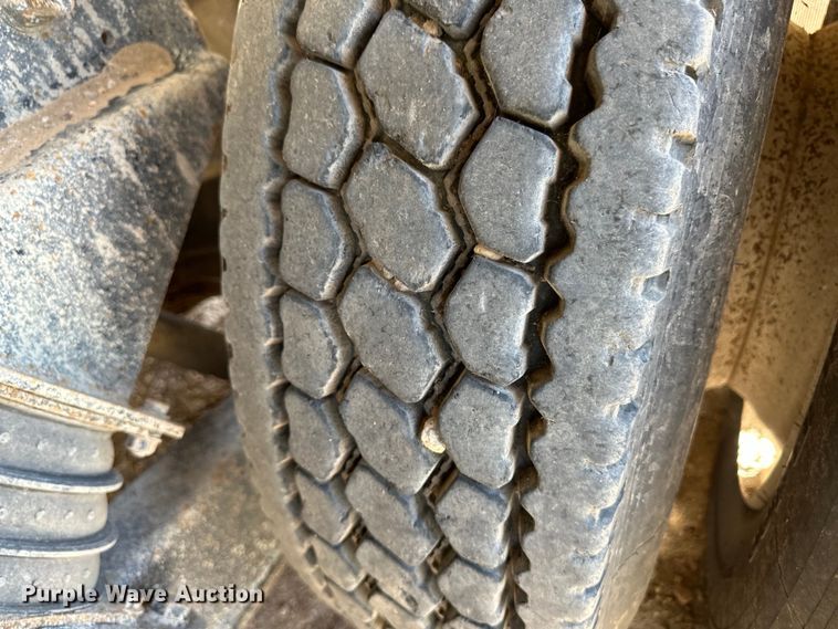 image for item OM9533 2001 Sterling ready mix truck