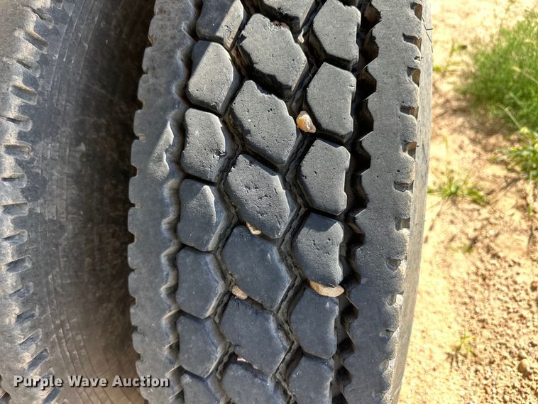 image for item OM9533 2001 Sterling ready mix truck