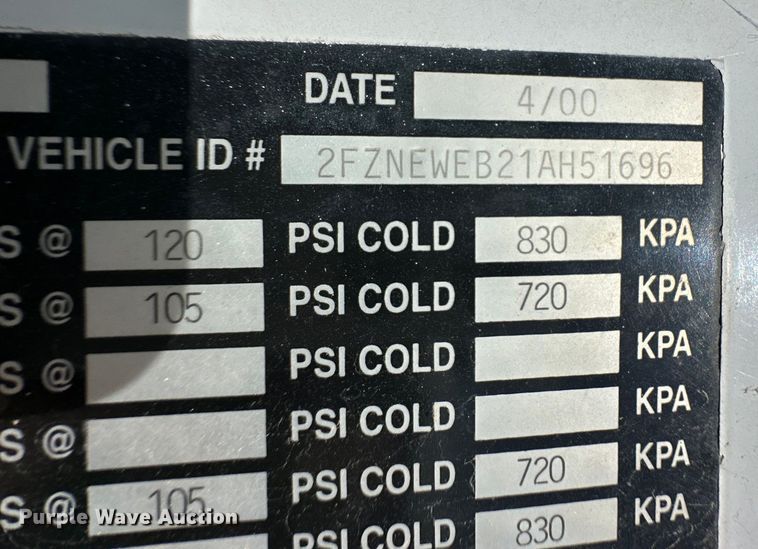 image for item OM9533 2001 Sterling ready mix truck