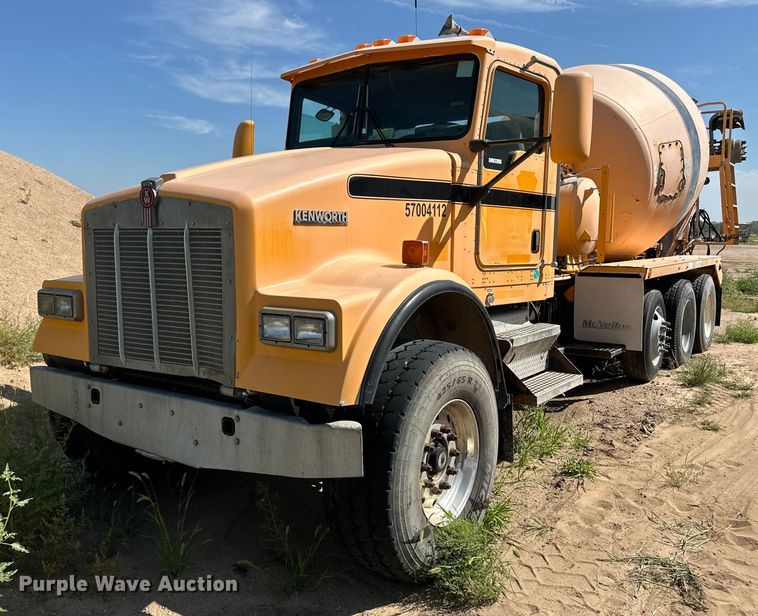 image for item OM9534 2004 Kenworth T800 ready mix truck
