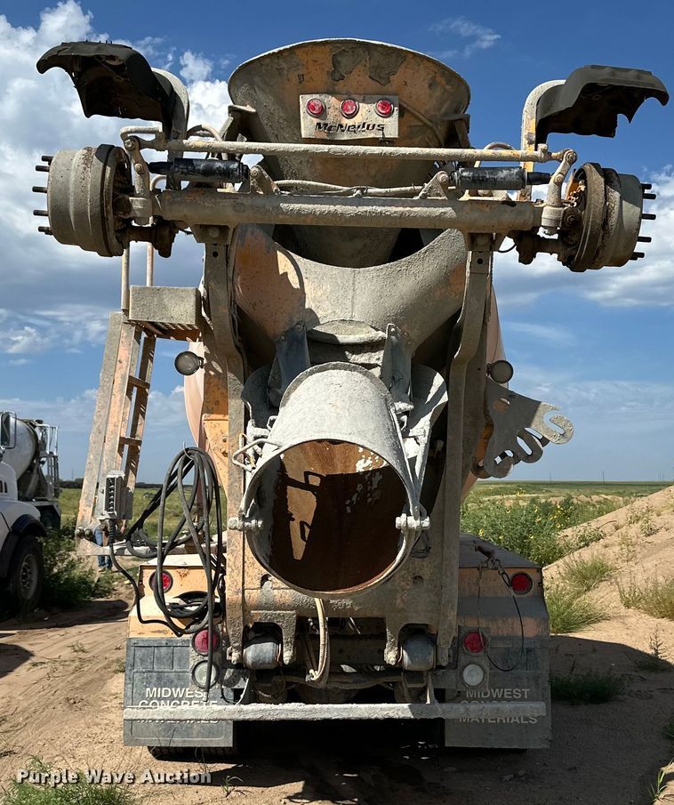 image for item OM9534 2004 Kenworth T800 ready mix truck