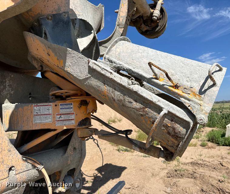 image for item OM9534 2004 Kenworth T800 ready mix truck