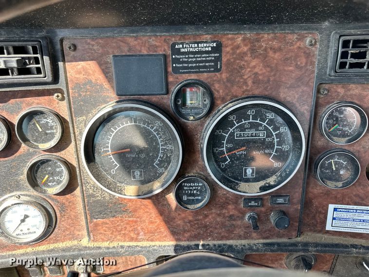 image for item OM9534 2004 Kenworth T800 ready mix truck