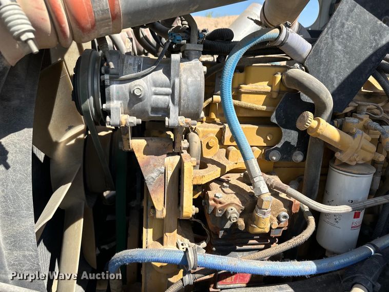 image for item OM9534 2004 Kenworth T800 ready mix truck