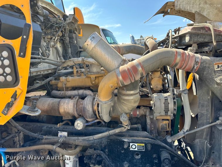 image for item OM9534 2004 Kenworth T800 ready mix truck
