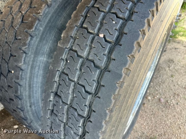 image for item OM9534 2004 Kenworth T800 ready mix truck