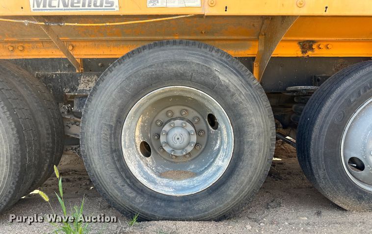 image for item OM9534 2004 Kenworth T800 ready mix truck