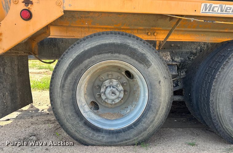 image for item OM9534 2004 Kenworth T800 ready mix truck