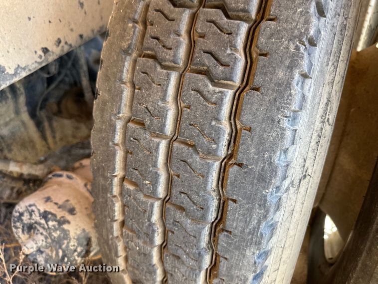 image for item OM9534 2004 Kenworth T800 ready mix truck