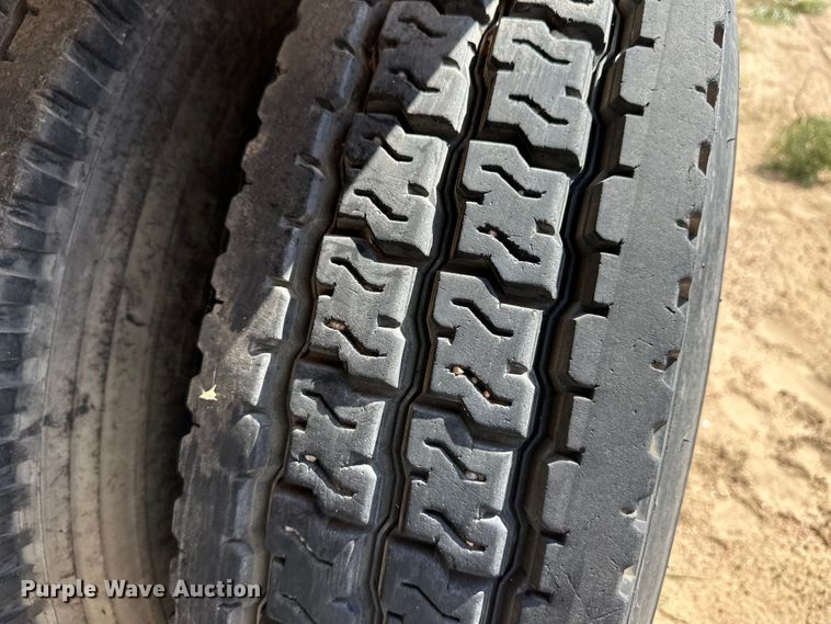 image for item OM9534 2004 Kenworth T800 ready mix truck