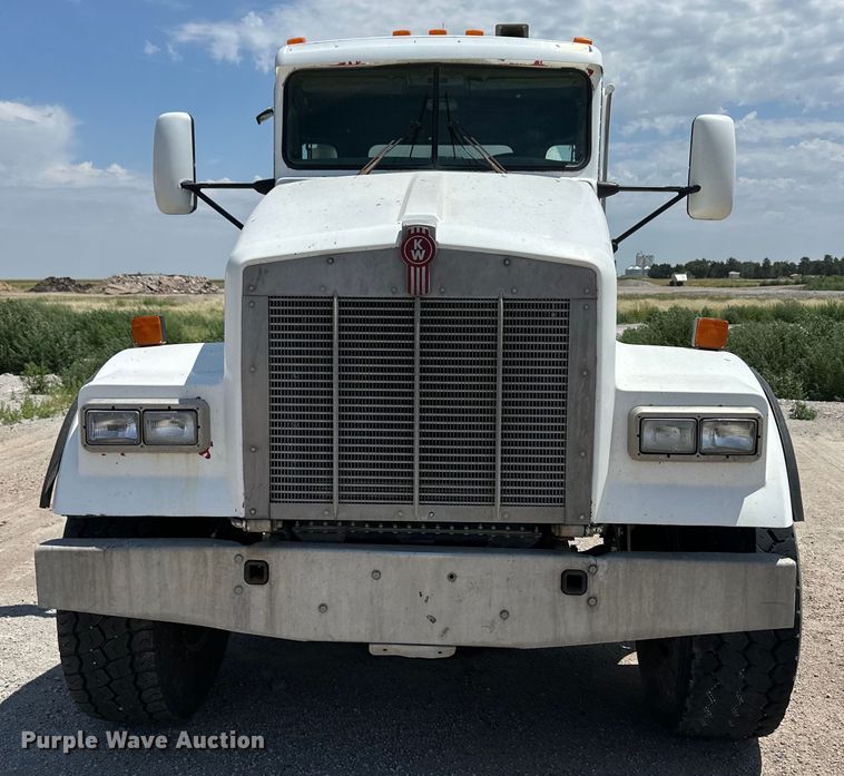 image for item OM9538 2006 Kenworth ready mix truck