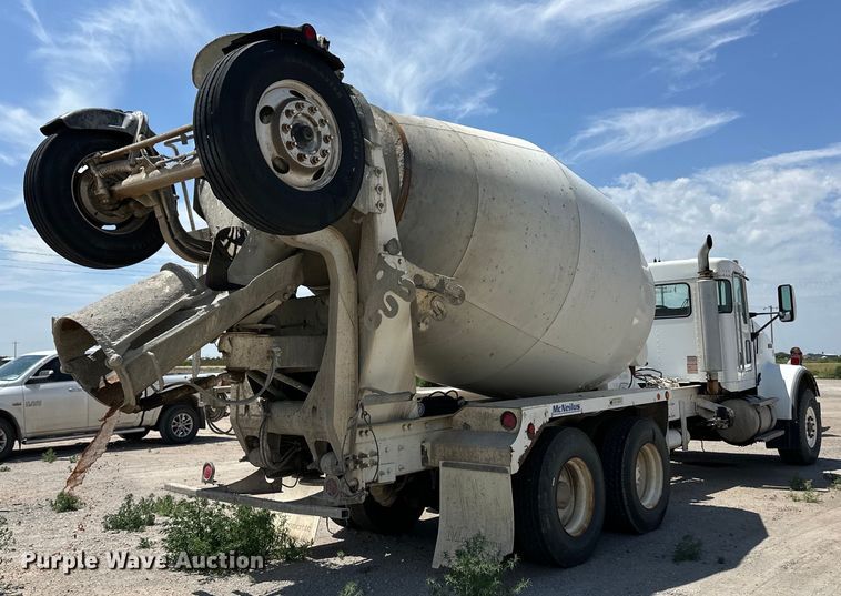 image for item OM9538 2006 Kenworth ready mix truck