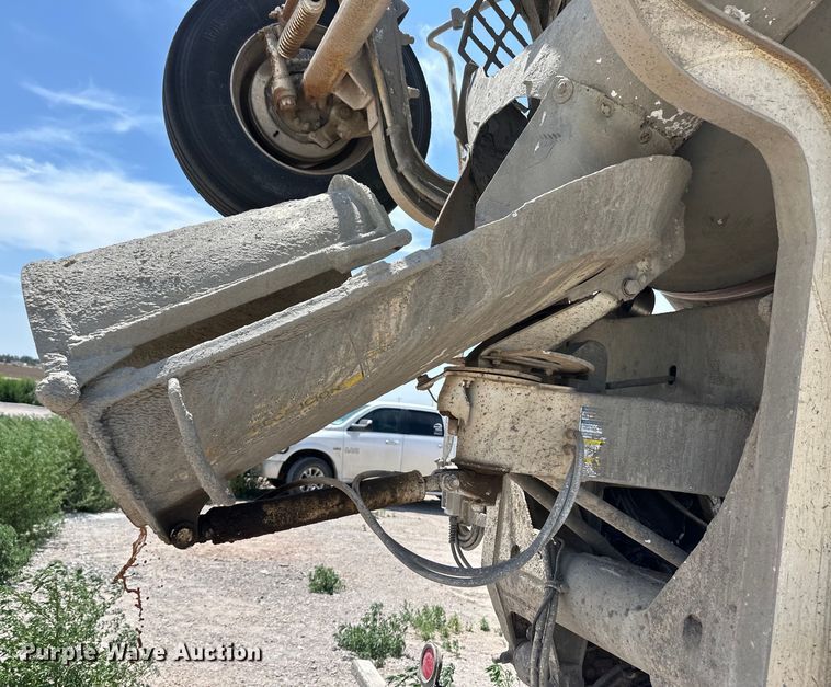 image for item OM9538 2006 Kenworth ready mix truck