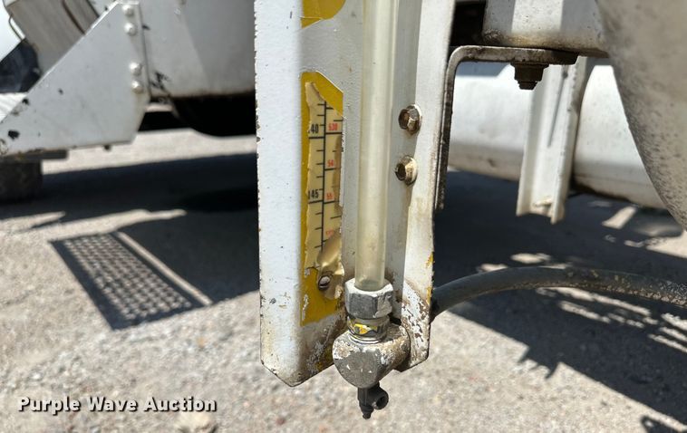 image for item OM9538 2006 Kenworth ready mix truck