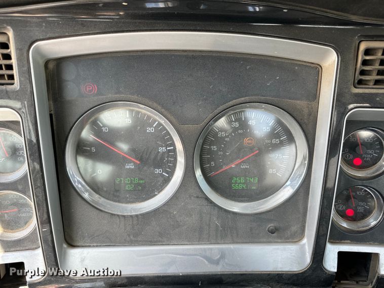 image for item OM9538 2006 Kenworth ready mix truck