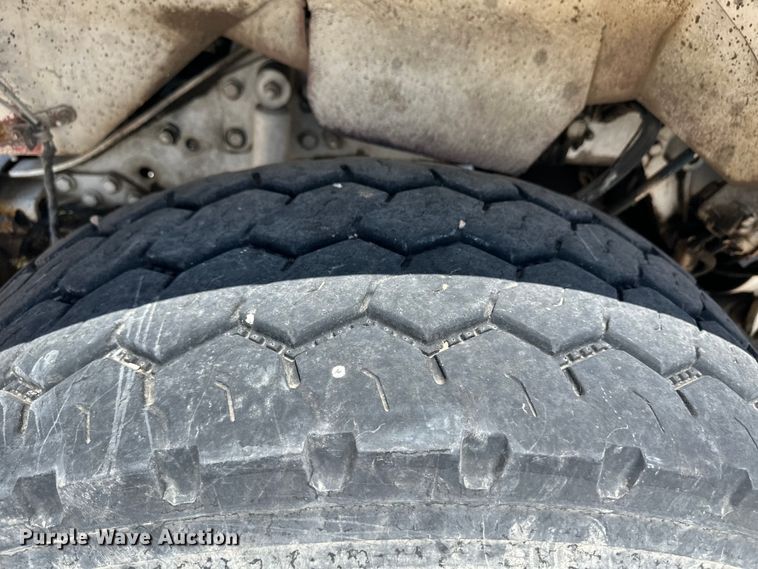 image for item OM9538 2006 Kenworth ready mix truck