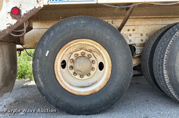 image for item OM9538 2006 Kenworth ready mix truck