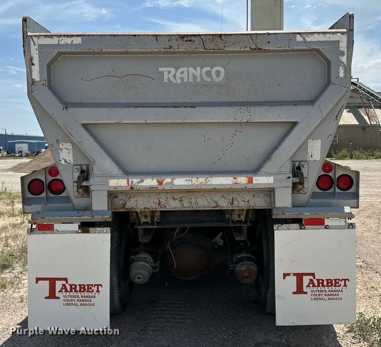 image for item OM9539 1995 Ford L9000 dump truck