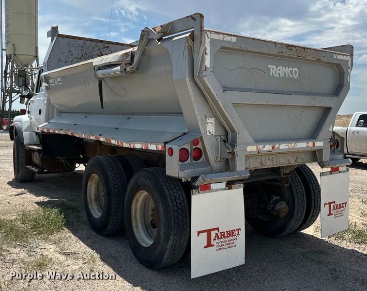 image for item OM9539 1995 Ford L9000 dump truck