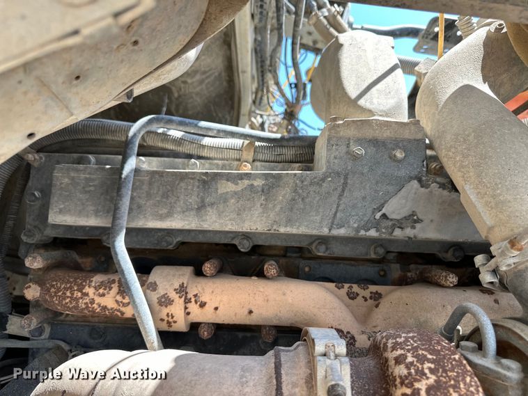 image for item OM9539 1995 Ford L9000 dump truck