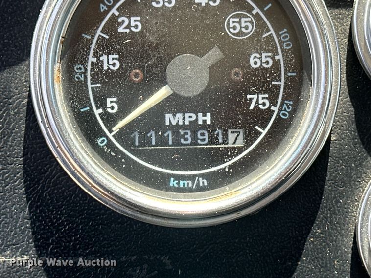 image for item OM9539 1995 Ford L9000 dump truck