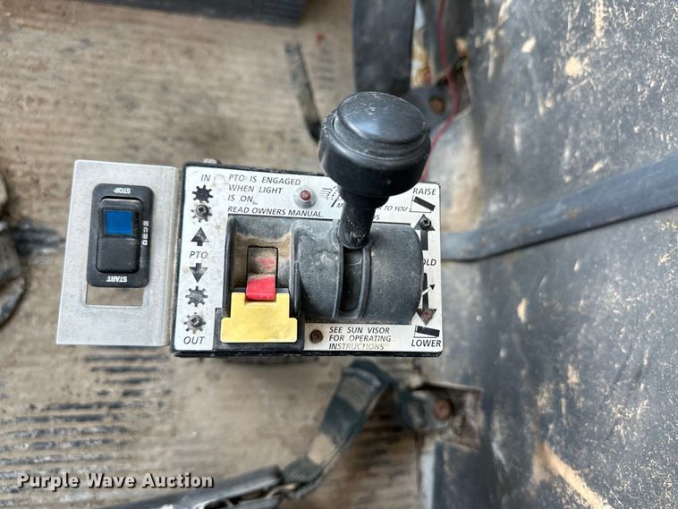 image for item OM9539 1995 Ford L9000 dump truck