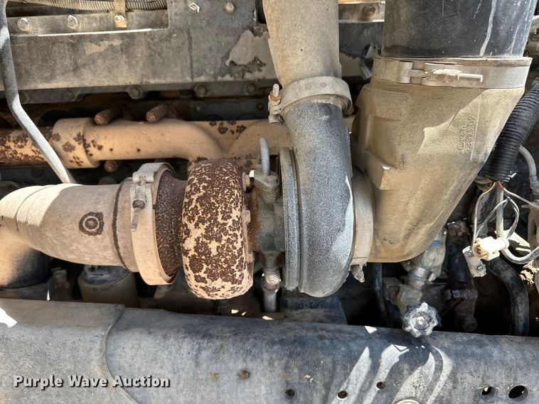 image for item OM9539 1995 Ford L9000 dump truck