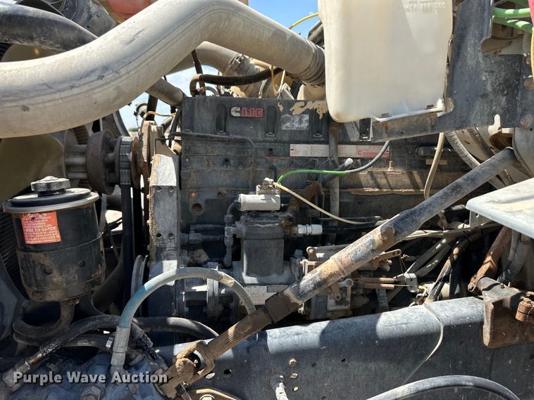 image for item OM9539 1995 Ford L9000 dump truck