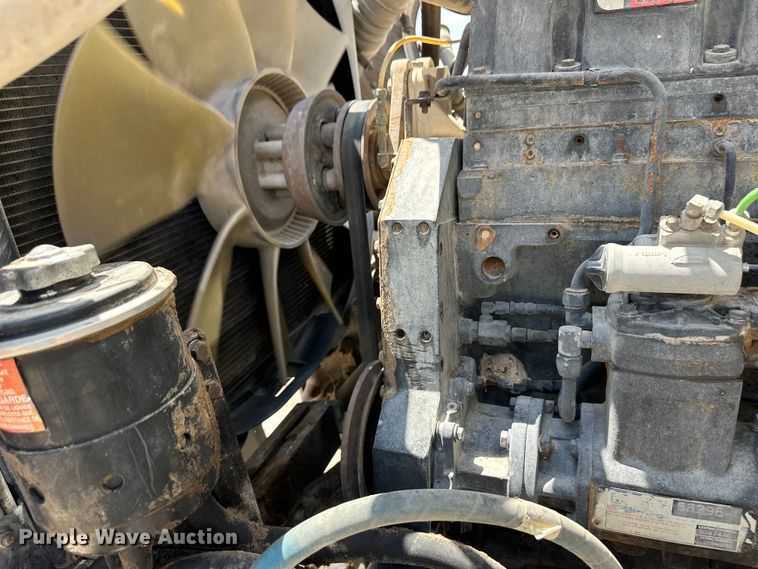 image for item OM9539 1995 Ford L9000 dump truck