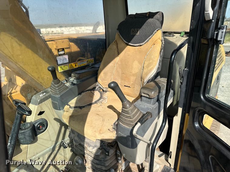 image for item OM9541 2006 Caterpillar 312C L excavator