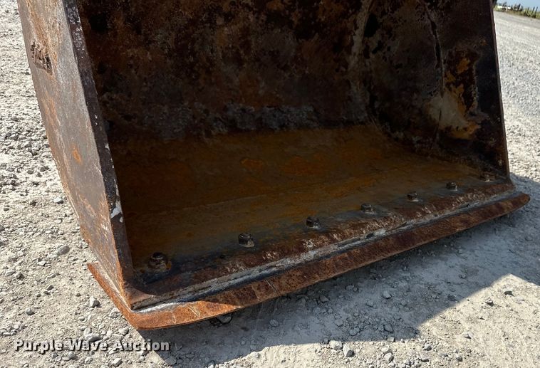 image for item OM9542 2009 Komatsu PC138USLC-8 excavator