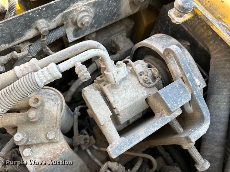 image for item OM9542 2009 Komatsu PC138USLC-8 excavator