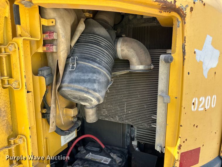 image for item OM9542 2009 Komatsu PC138USLC-8 excavator