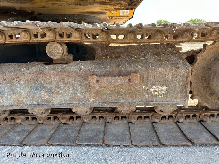 image for item OM9542 2009 Komatsu PC138USLC-8 excavator