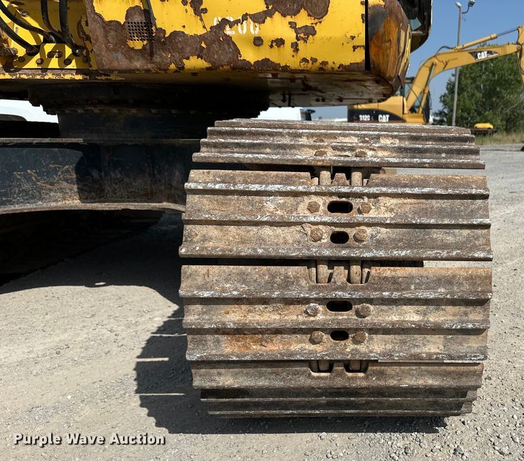 image for item OM9542 2009 Komatsu PC138USLC-8 excavator