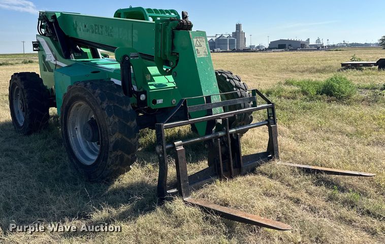 image for item OM9563 2013 JLG SkyTrack 8042 telehandler