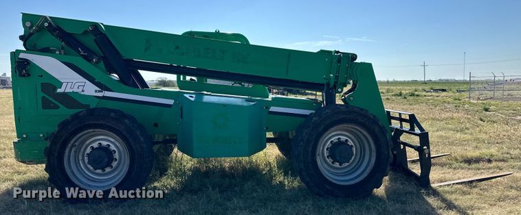 image for item OM9563 2013 JLG SkyTrack 8042 telehandler
