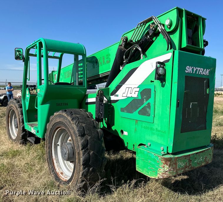 image for item OM9563 2013 JLG SkyTrack 8042 telehandler