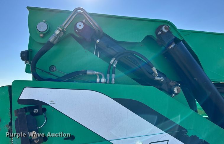 image for item OM9563 2013 JLG SkyTrack 8042 telehandler